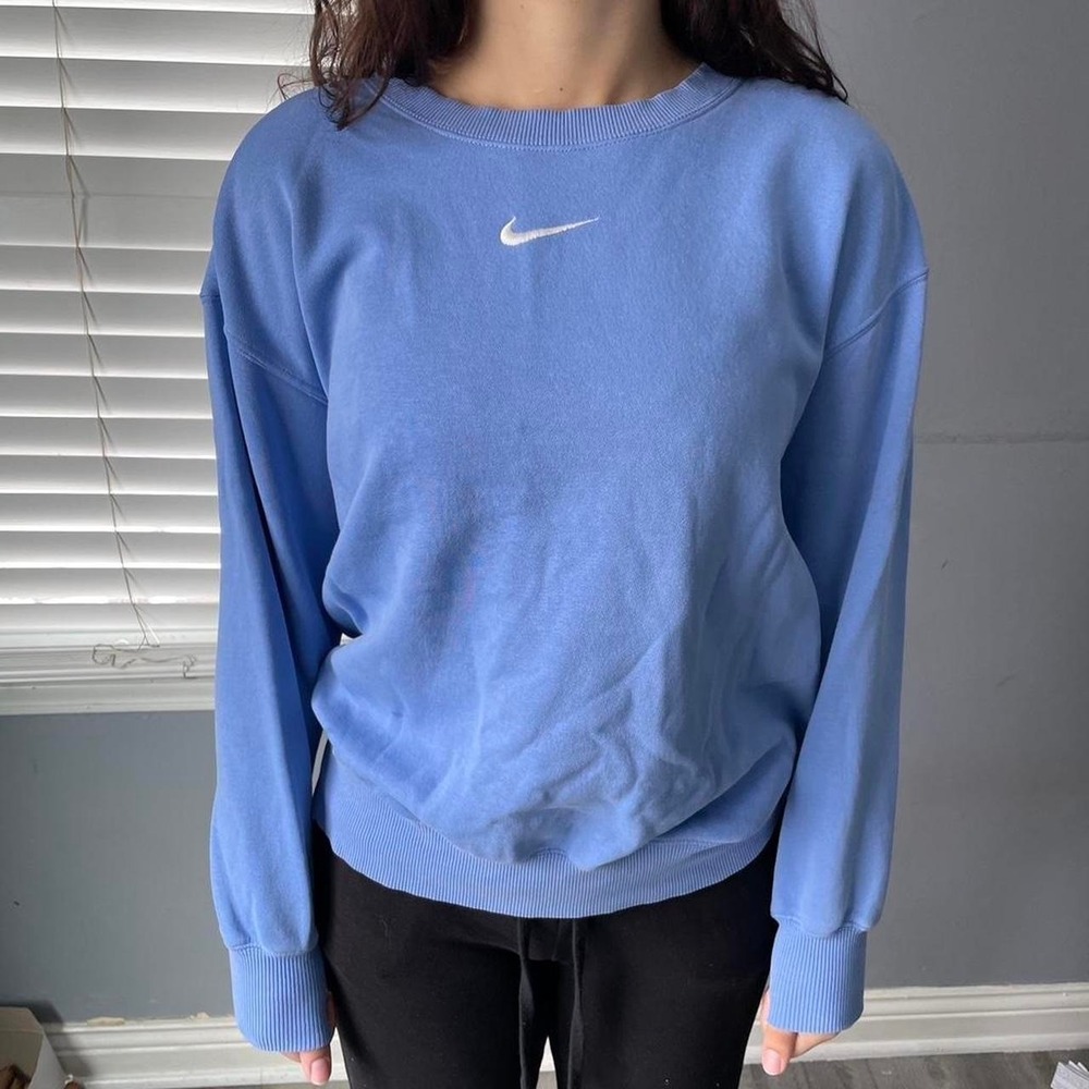 Nike Soft Baby Blue Women's Size XS Oversized Crewneck Sweatshirt